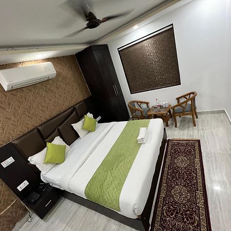 Hotel Royal Inn Igi 뉴델리 외부 사진
