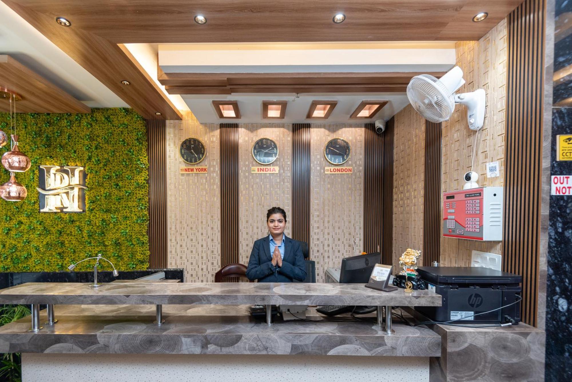 Hotel Royal Inn Igi 뉴델리 외부 사진