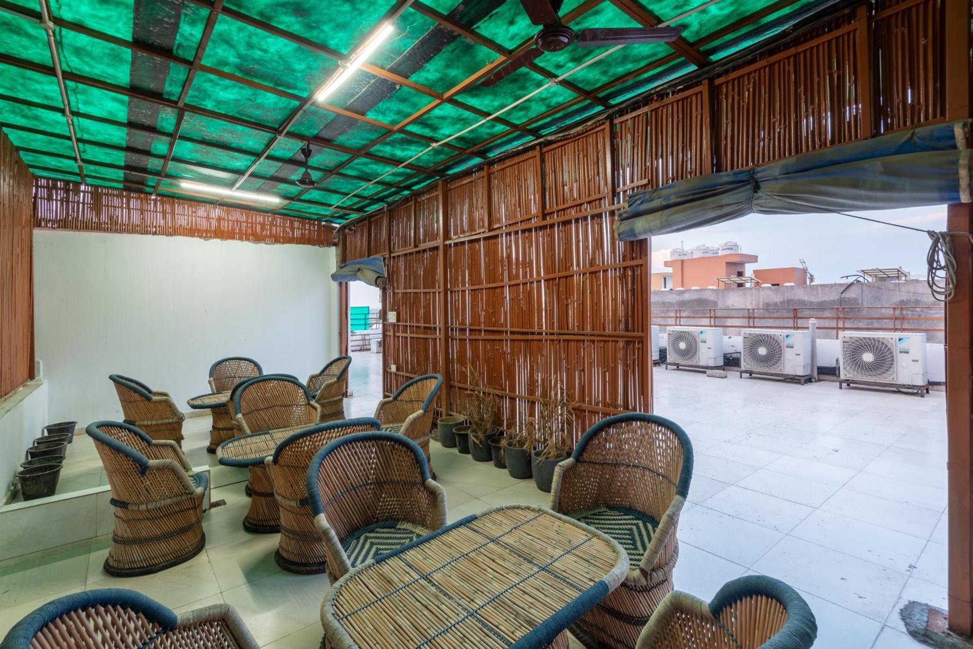 Hotel Royal Inn Igi 뉴델리 외부 사진