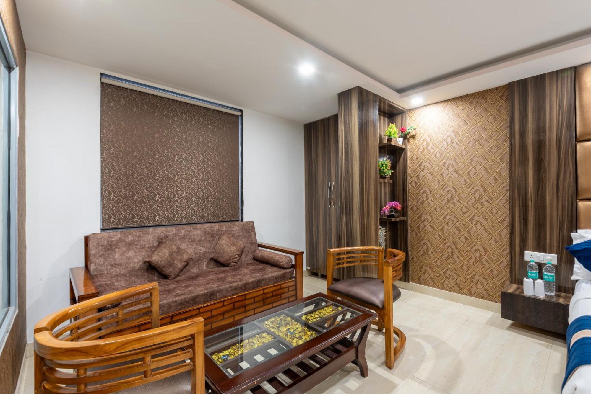 Hotel Royal Inn Igi 뉴델리 외부 사진