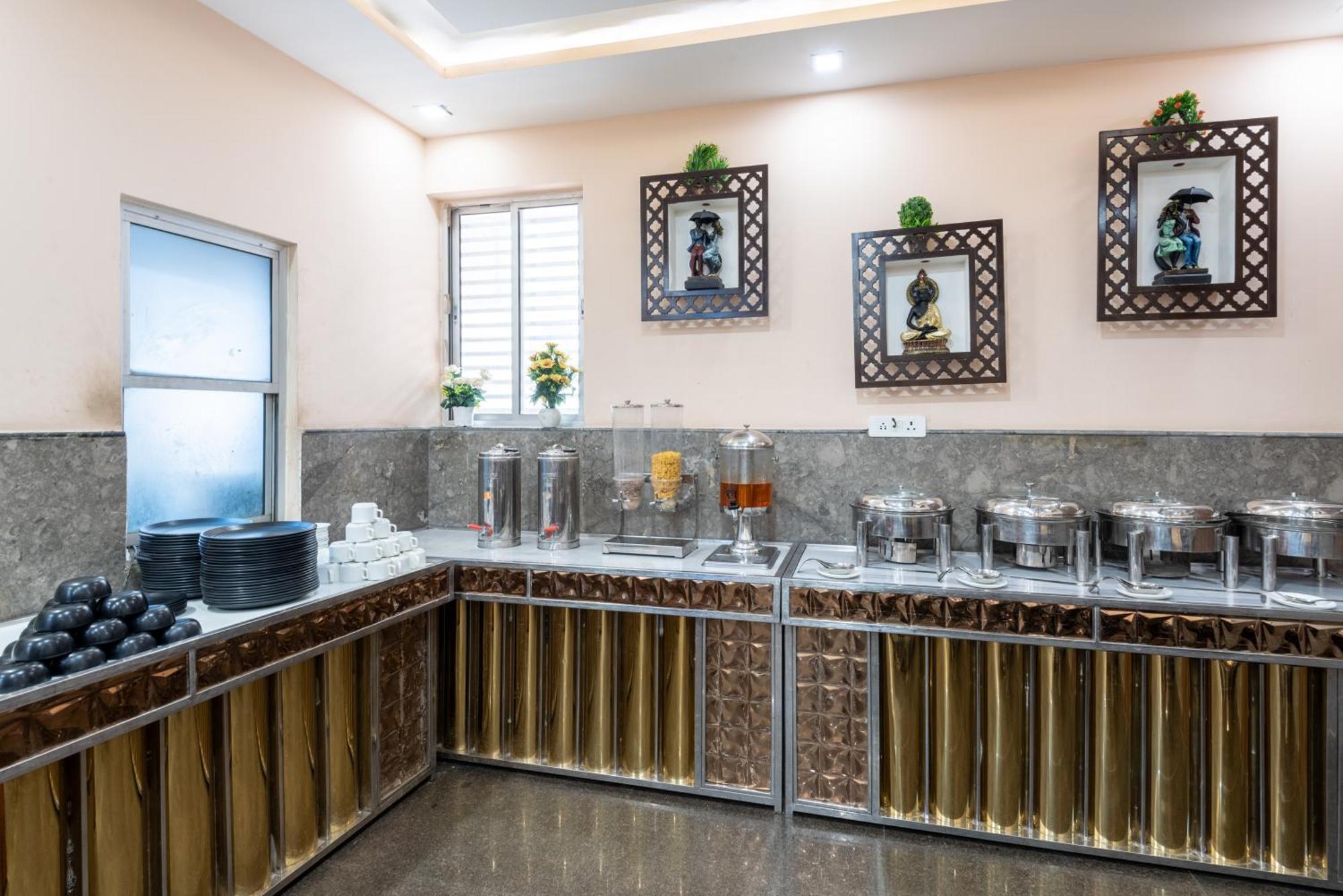 Hotel Royal Inn Igi 뉴델리 외부 사진