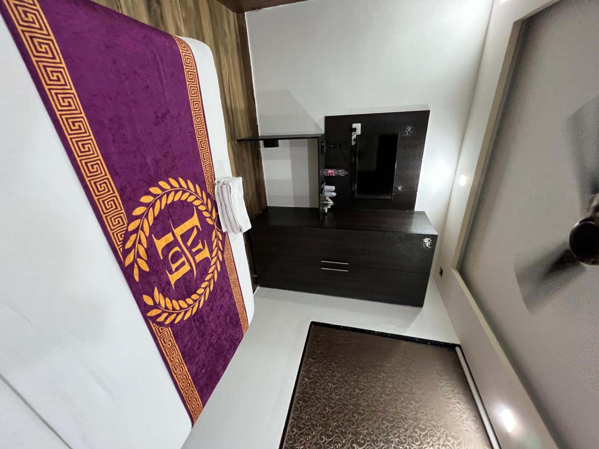 Hotel Royal Inn Igi 뉴델리 외부 사진