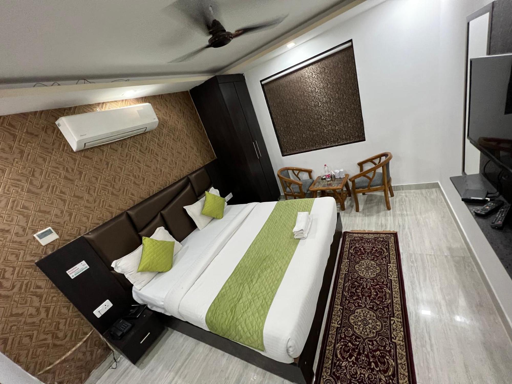 Hotel Royal Inn Igi 뉴델리 외부 사진