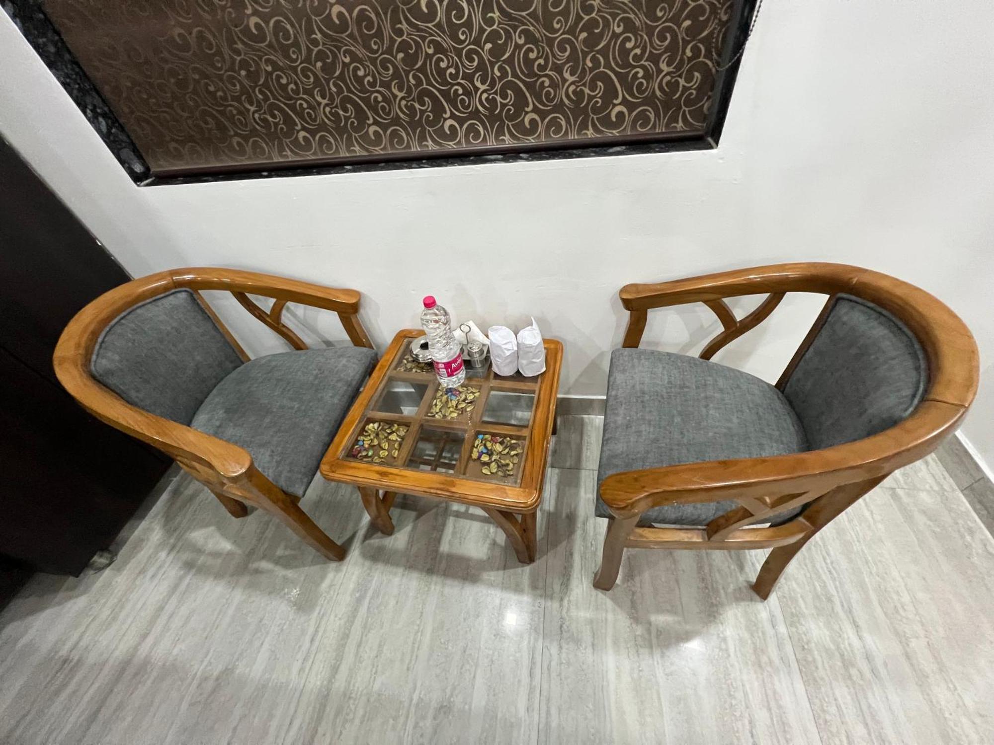 Hotel Royal Inn Igi 뉴델리 외부 사진