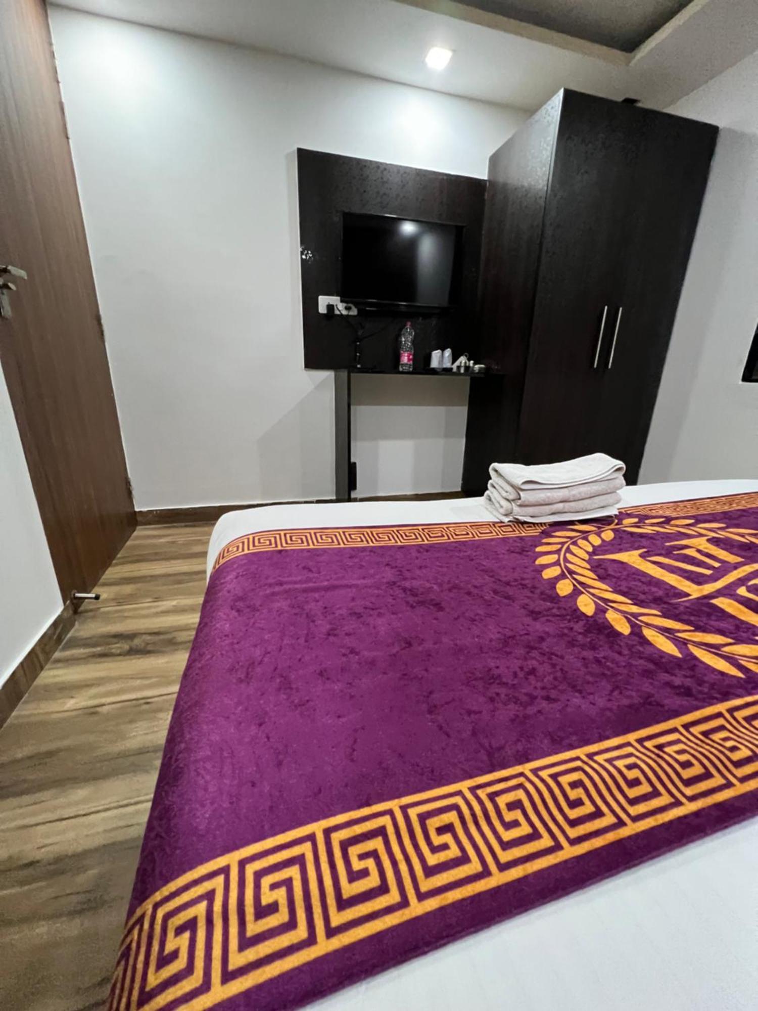 Hotel Royal Inn Igi 뉴델리 외부 사진
