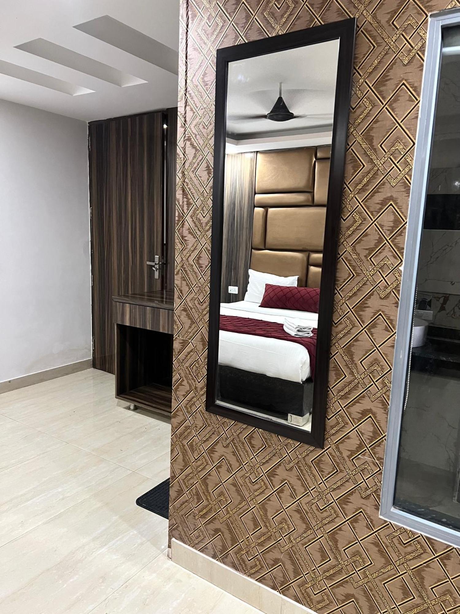 Hotel Royal Inn Igi 뉴델리 외부 사진