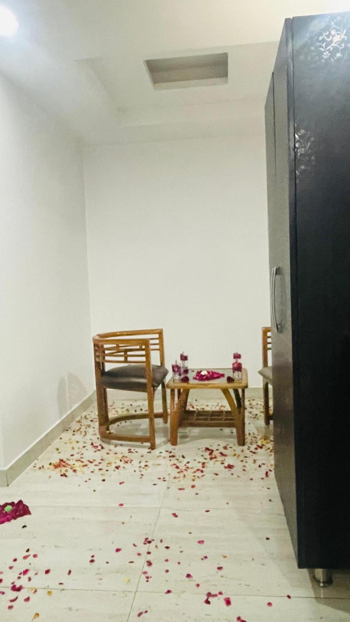 Hotel Royal Inn Igi 뉴델리 외부 사진